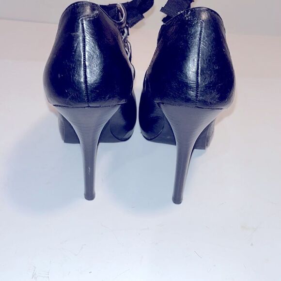 Steve Madden black leather string up 5”heels - Picture 3 of 6